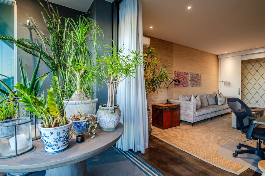 3 Bedroom Property for Sale in Sea Point Western Cape